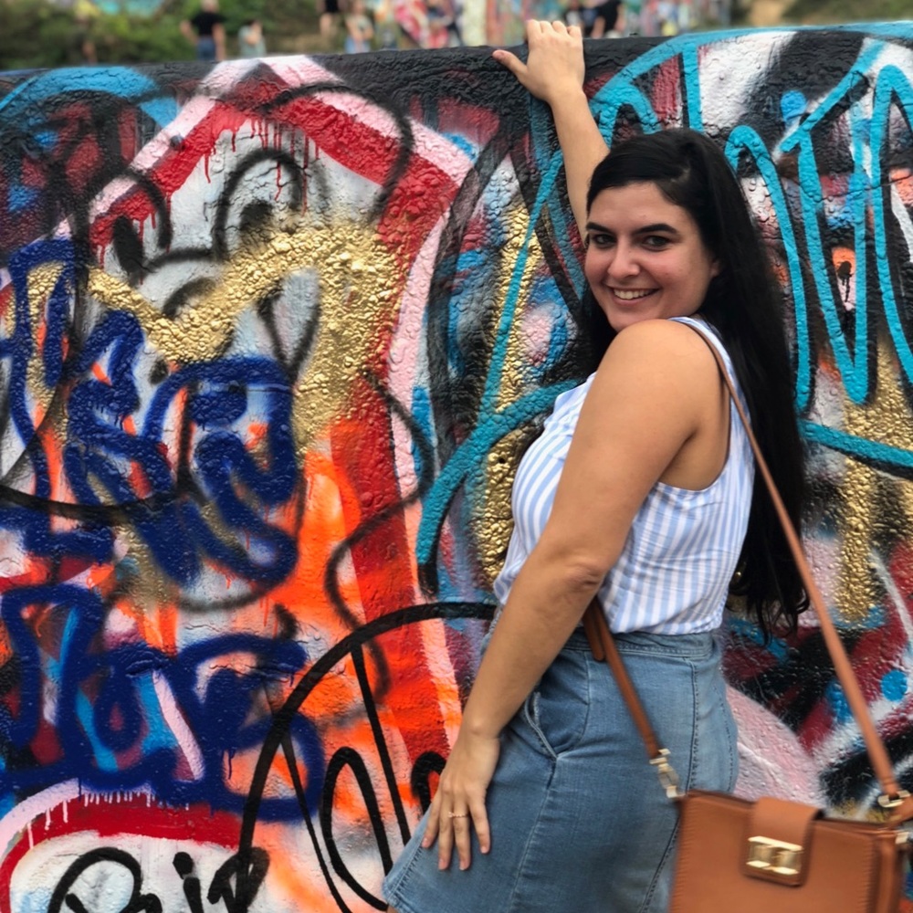 Meet your Posher, Laura